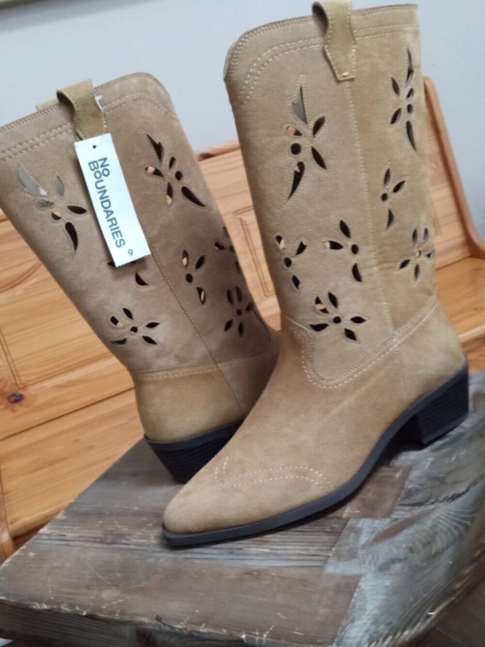 No Boundaries Women's Size 11 Cut Out Western Boots NEW! - Picture 5 of 14